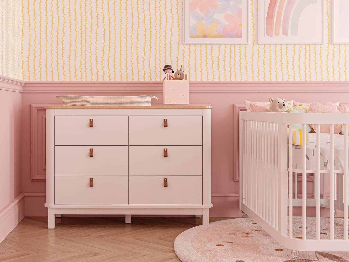 Cômoda 6 Gavetas Cromo/Evolutiva Puxador em Couro Natural 87 x 120 x 48  cm (A x L x P) - Cor Branco Com Carvalho Malva